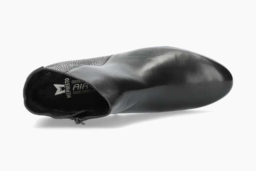 Ilsa - Black 7800