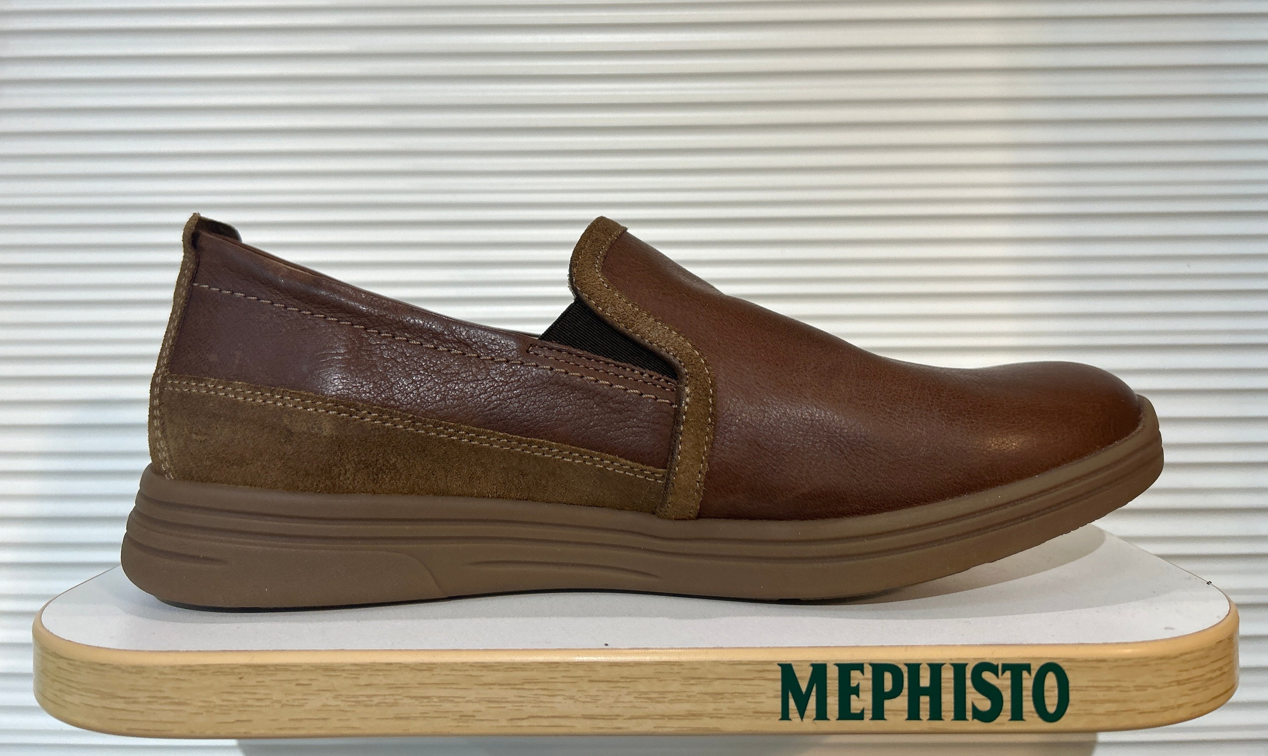 Men’s Sample Shoe #3118 Size 8