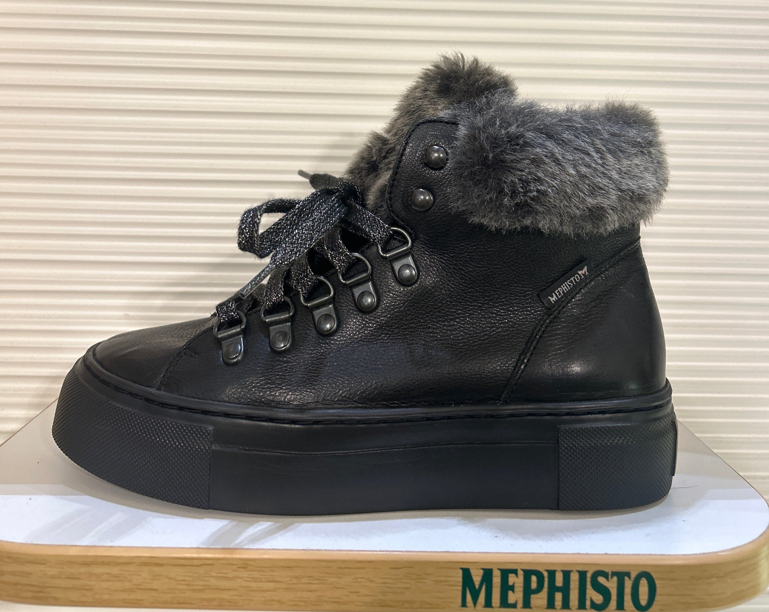 Ginou - Black 3200