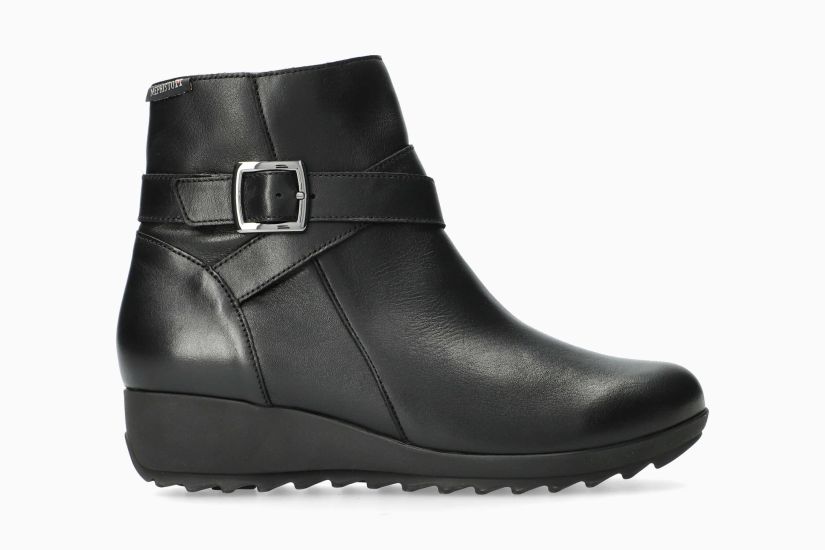Avril - Black 7800