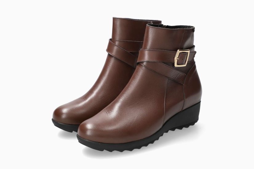 Avril - Brown 7858