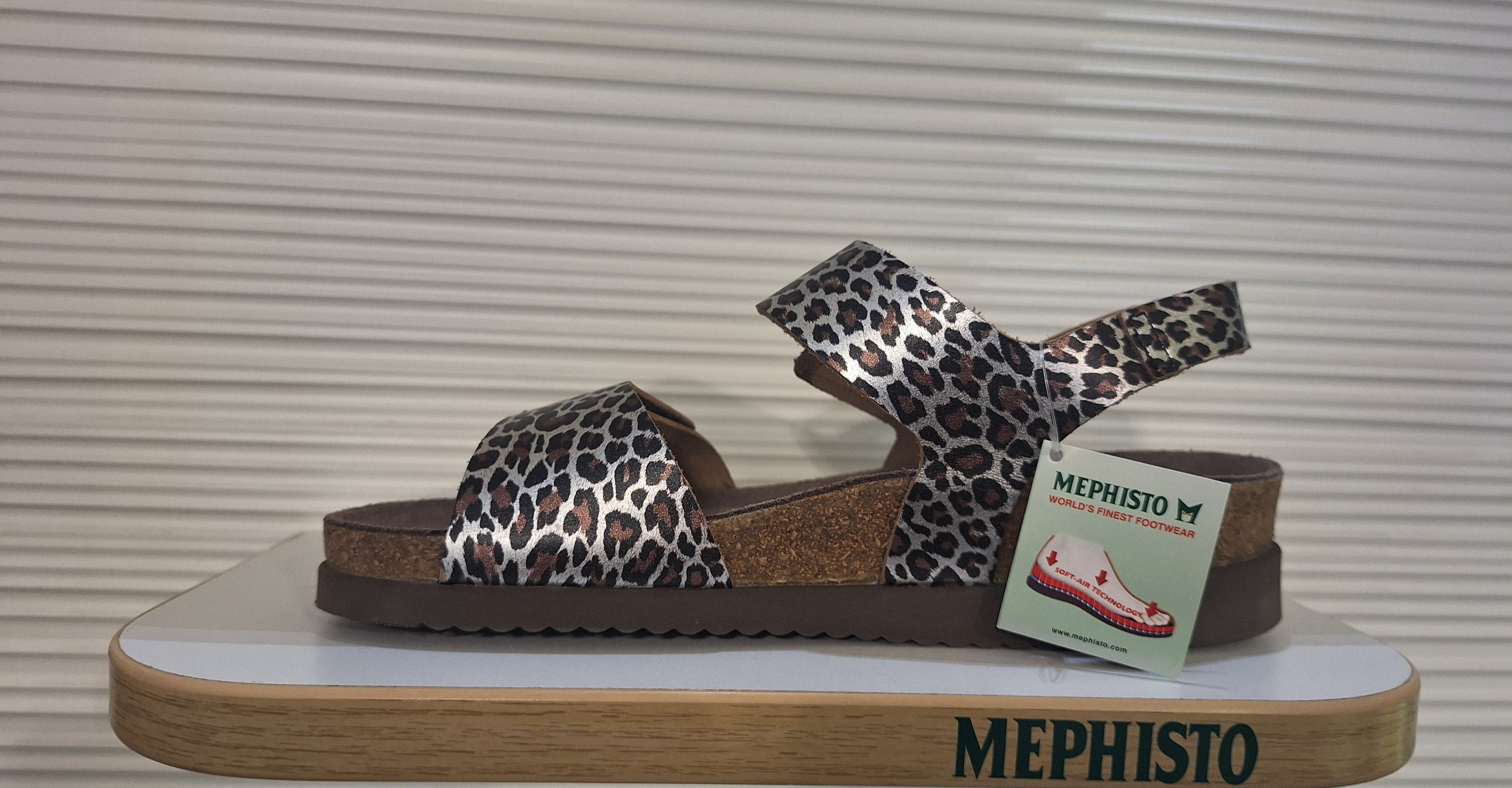 Heliane - Brown 639