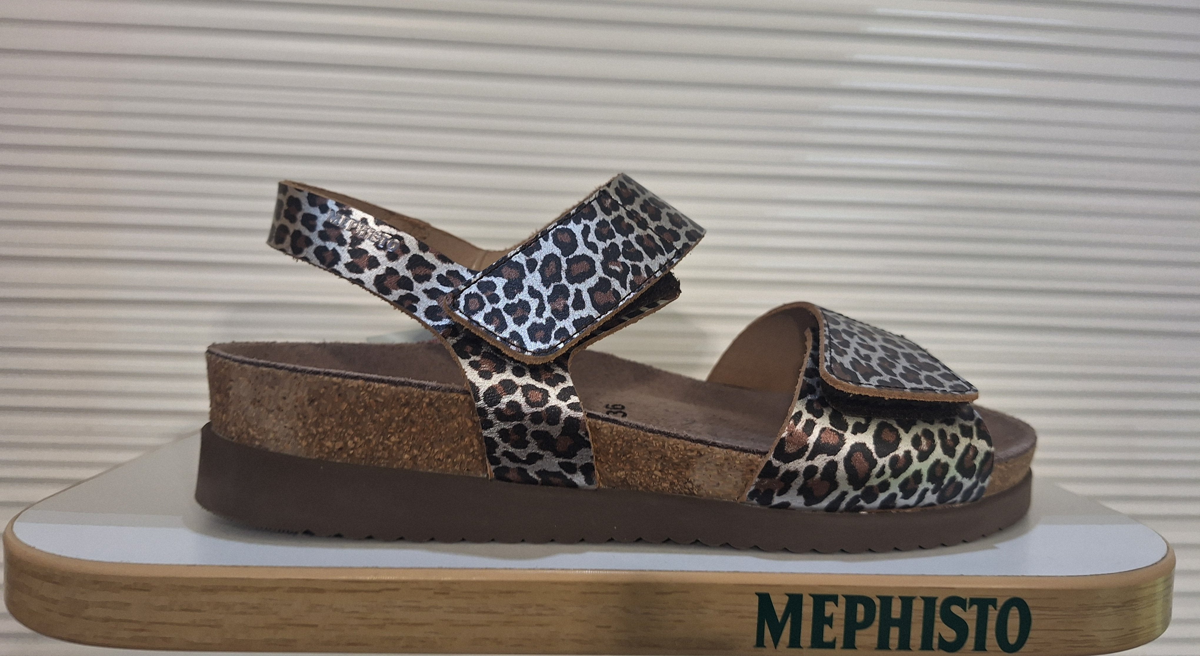 Heliane - Brown 639