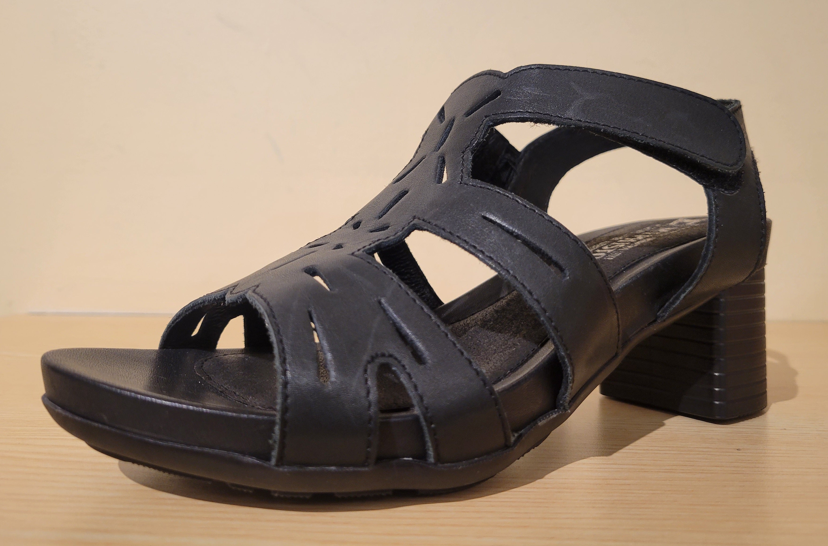 Blanca - Black 7800